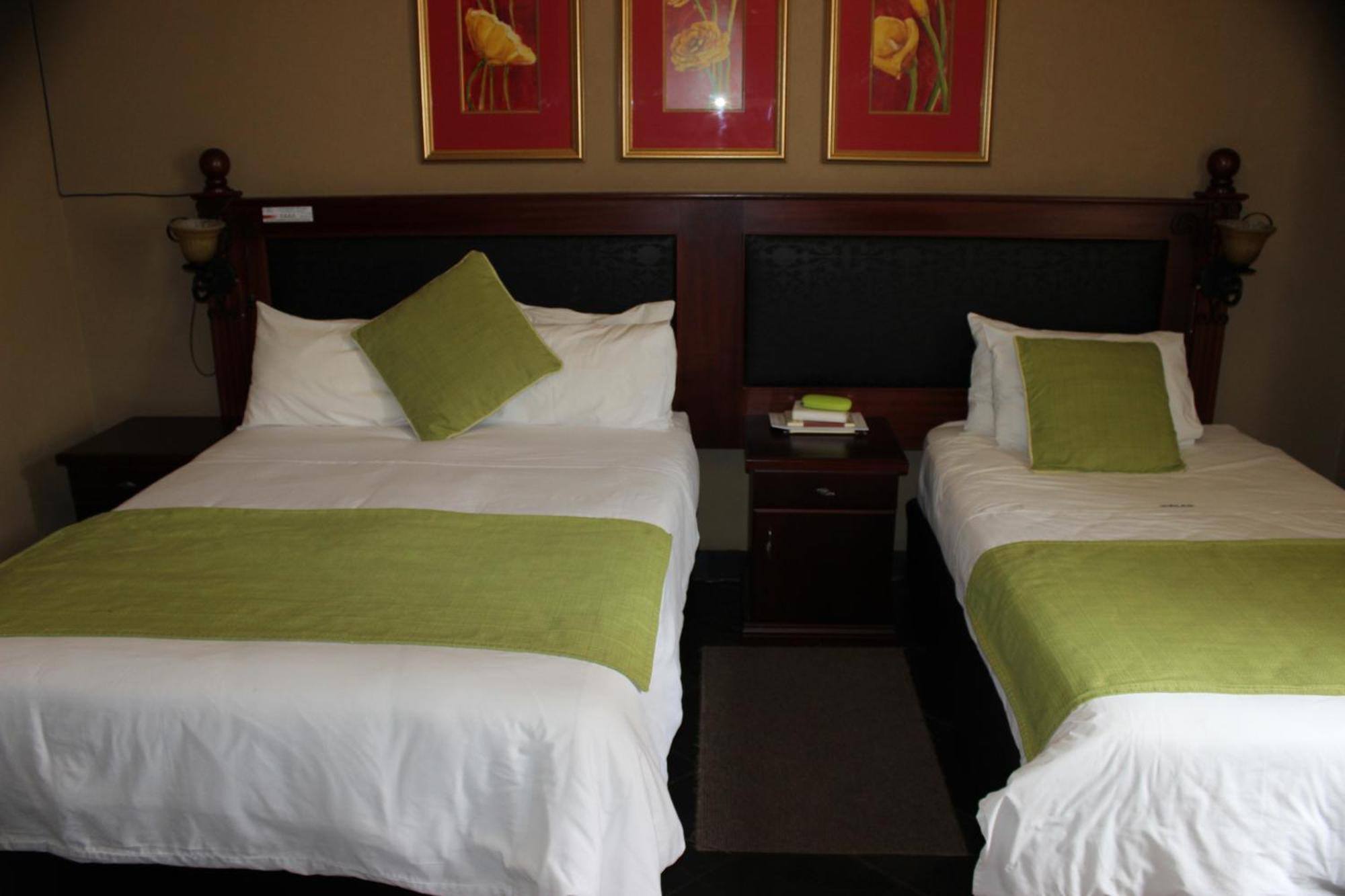 นิเกล โกลด์ฟิลด์ ลอดจ์ อนด์ คอนเฟอเรนซ์ เซ็นเตอร์ Hotel Nigel ห้อง รูปภาพ