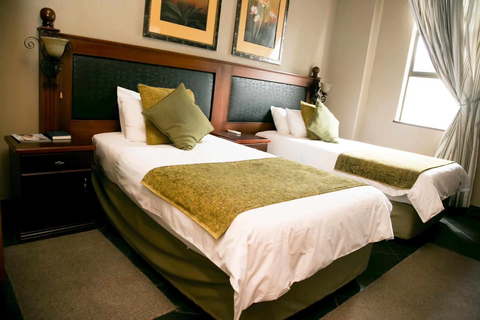 นิเกล โกลด์ฟิลด์ ลอดจ์ อนด์ คอนเฟอเรนซ์ เซ็นเตอร์ Hotel Nigel ห้อง รูปภาพ
