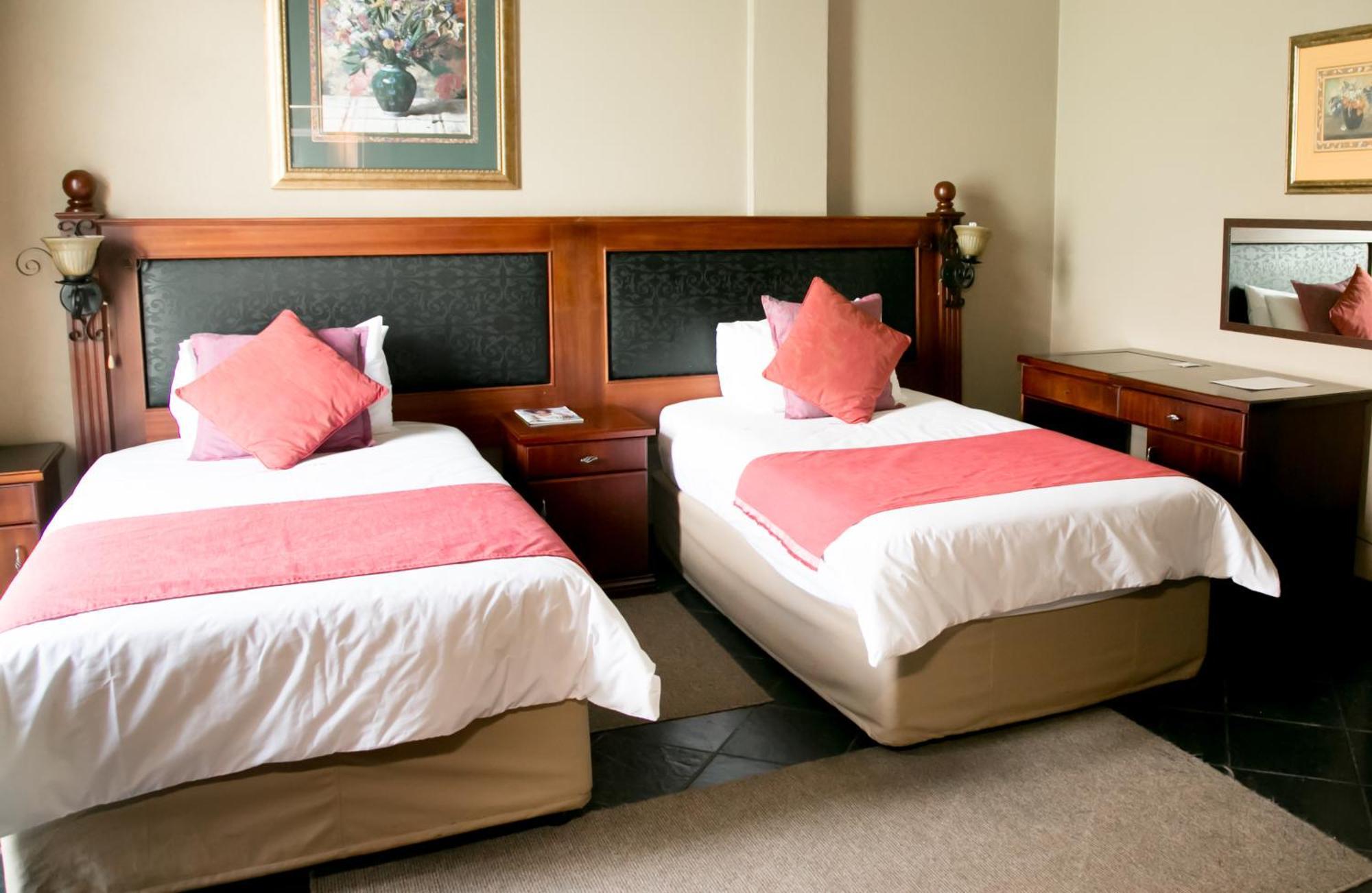 นิเกล โกลด์ฟิลด์ ลอดจ์ อนด์ คอนเฟอเรนซ์ เซ็นเตอร์ Hotel Nigel ห้อง รูปภาพ