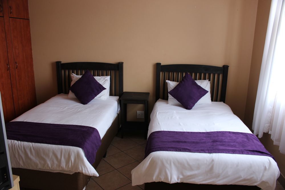 นิเกล โกลด์ฟิลด์ ลอดจ์ อนด์ คอนเฟอเรนซ์ เซ็นเตอร์ Hotel Nigel ภายนอก รูปภาพ